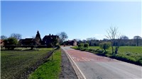 Approach to Knedlington from Asselby, 2016